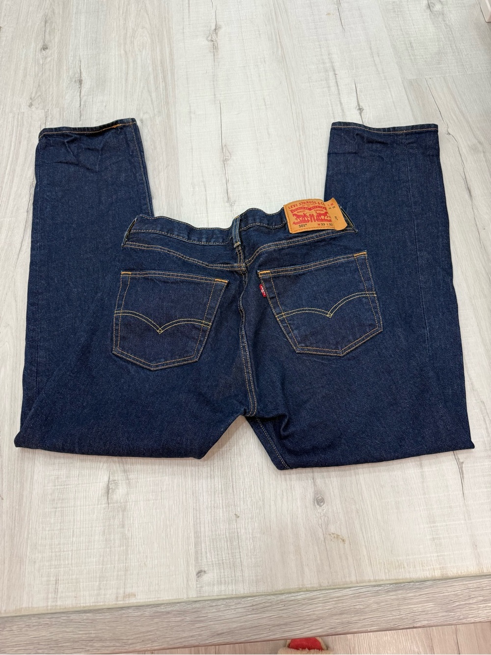 Levi's 501 Men's Indigo Straight Jeans with Contrast Stitching sz 33/32